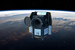 CHEOPS reist zum Weltraumbahnhof Kourou auf Französisch Guayana, von wo er im Herbst 2019 starten soll. Das Startfenster liegt zwischen 15. Oktober bis 14. November 2019. Bild: Künstlerische Darstellung von CHEOPS über der Erde. Bild: ESA