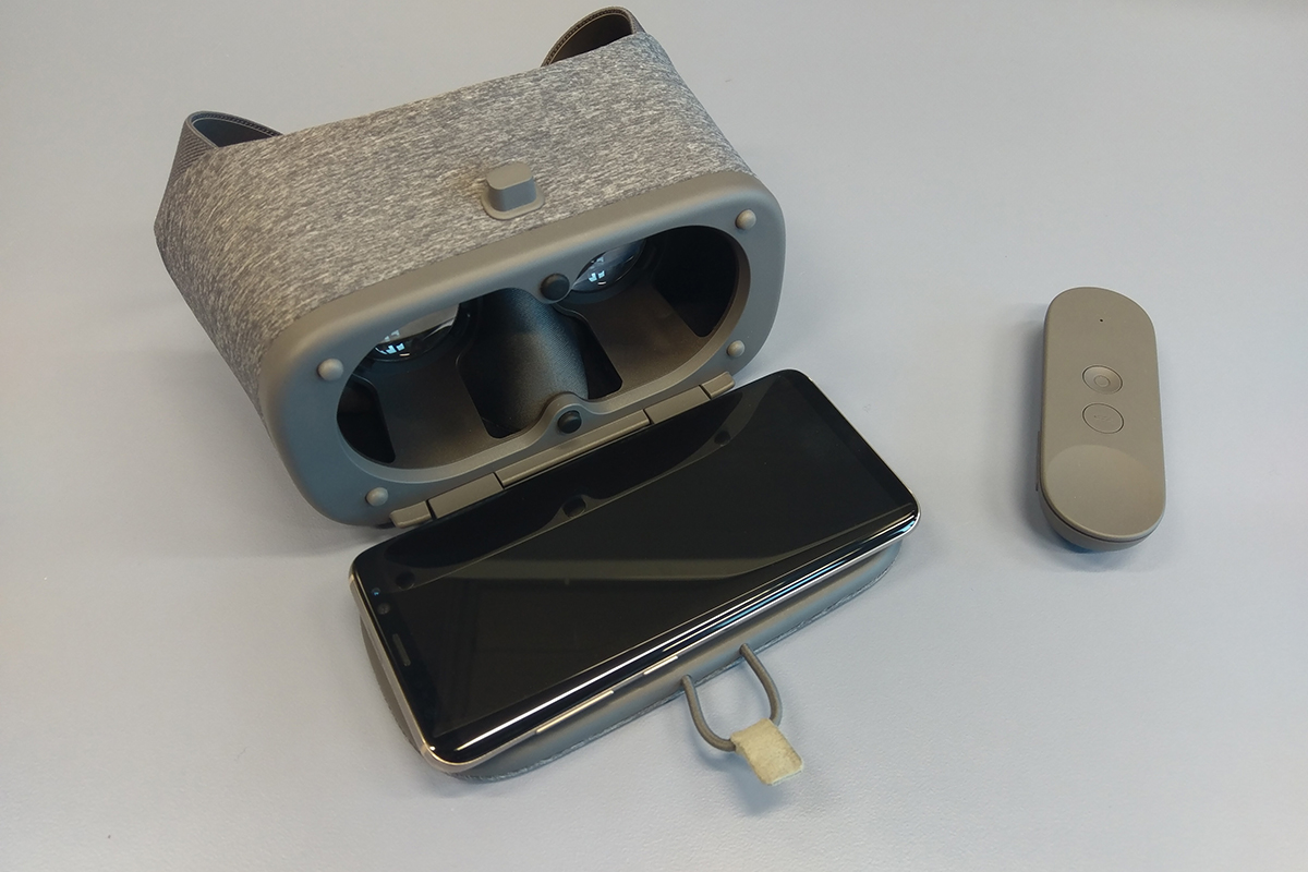 Eine VR-Brille, in die ein Smartphone mit Perimetrie-Software integriert wurde, um die Gesichtsfeldmessung durchzuführen. Bild: Serife Kucur, Universität Bern
