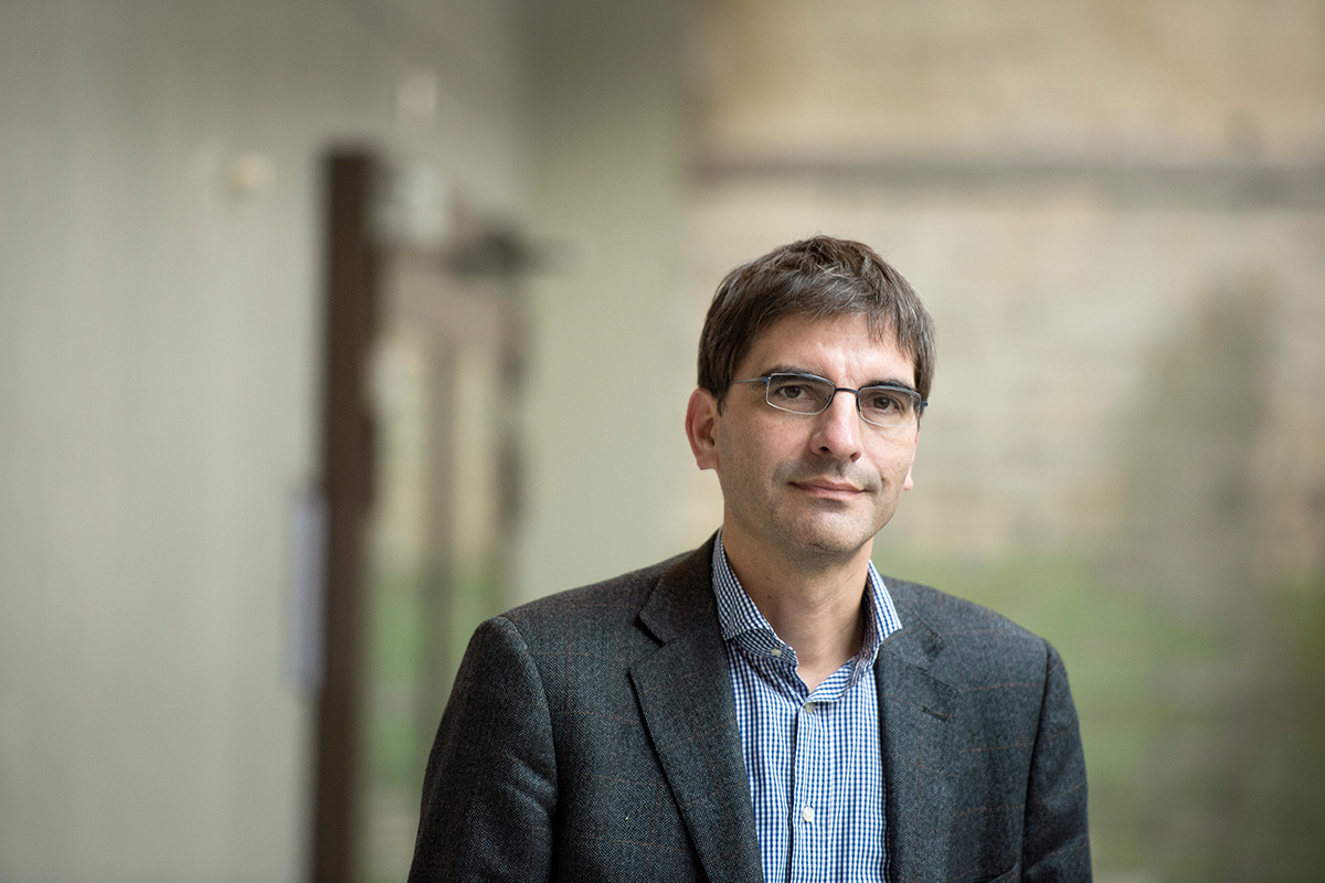 Aymo Brunetti ist ordentlicher Professor für Wirtschaftspolitik und Regionalökonomie am Departement Volkswirtschaftslehre der Universität Bern. © Adrian Moser