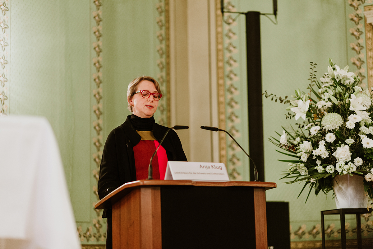 Anja Klug, Leiterin des UNHCR-Büros für die Schweiz und Liechtenstein, spricht anlässlich der Lancierung der Interreligiösen Erklärung zu Flüchtlingsfragen. © SEK/Anja Zurbrügg