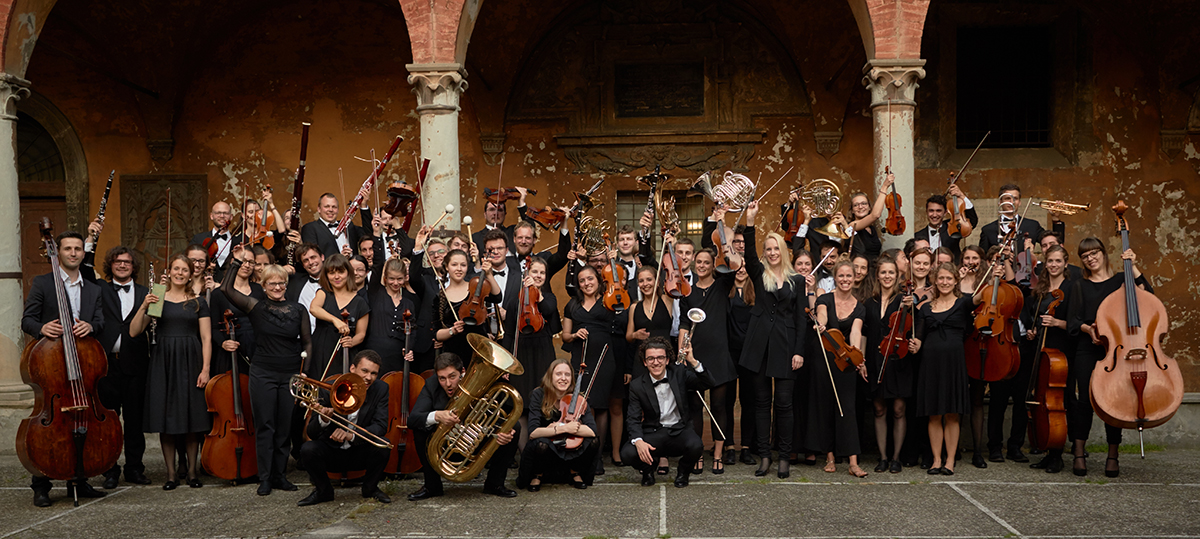 Das Uniorchester voller Vorfreude auf das Konzert in Bologna