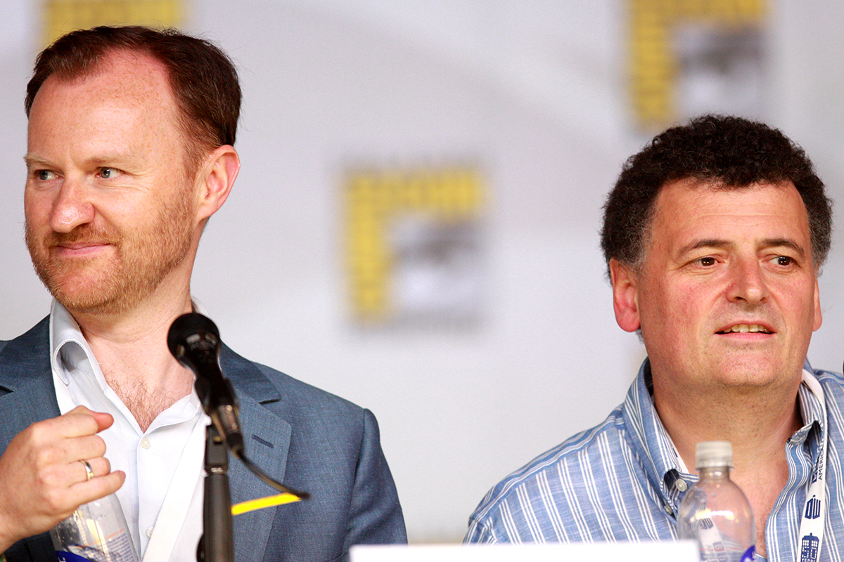 Die Sherlock-Drehbuchautoren Mark Gatiss (links), der in der Serie auch Sherlocks Bruder Mycroft Holmes spielt, und Steven Moffat.