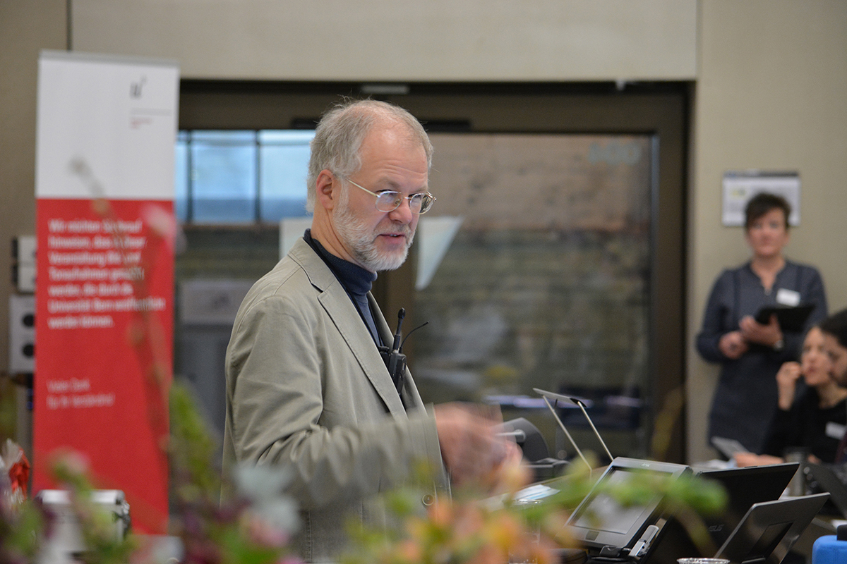 «Kreatives Jonglieren mit der Präsenzzeit»: Prof. Dr. Jörn Loviscach (Fachhochschule Bielefeld).