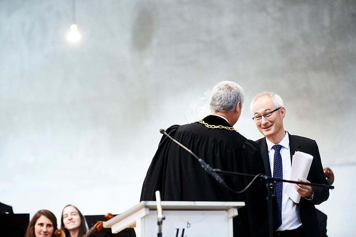 Rektor Christian Leumann (links) und Regierungspräsident Bernhard Pulver. © Universität Bern, Bild: Manu Friederich