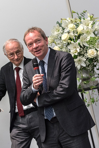 Prof. em. Felix Frey, Managing Direktor Sitem-Insel (links), Prof. Hans-Uwe Simon, Dekan der Medizinischen Fakultät (rechts)