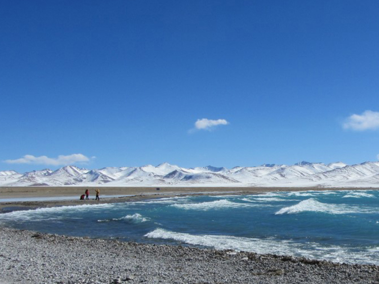 Im Sediment des Nam Co Sees im Hochland von Tibet soll auf 4'700 Meter über Meer gebohrt werden. © Hendrik Vogel
