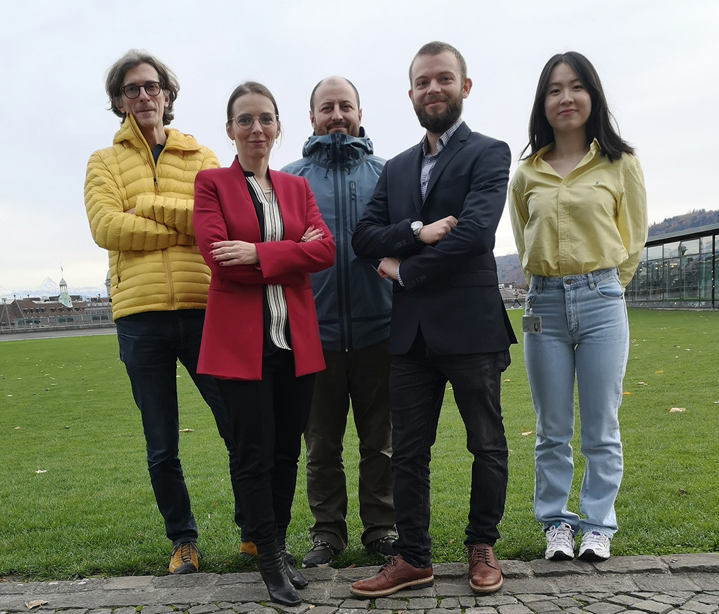 Das Team hinter Enzoxa: Prof. Dr. Siegfried Hapfelmeier, Prof. Dr. Christelle Robert, Dr. Pierre Mateo, Dr. Matheus Notter und Cindy Chen (v.l.n.r.) © zvg