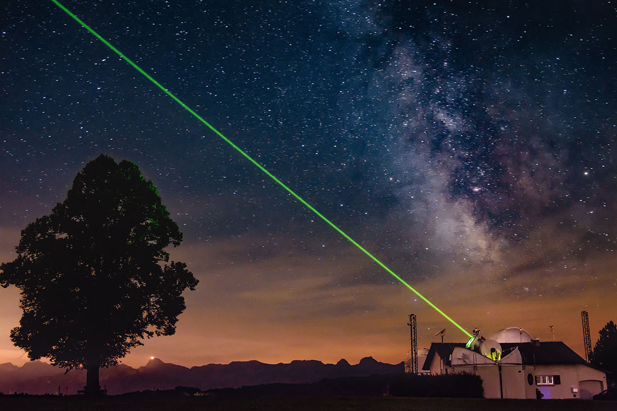 Das Observatorium Zimmerwald gehört zum Astronomischen Institut der Universität Bern (AIUB) und ist eine der weltweit produktivsten Stationen für Laser-Distanzmessungen zu Satelliten © Universität Bern, Bild: Emiliano Cordelli