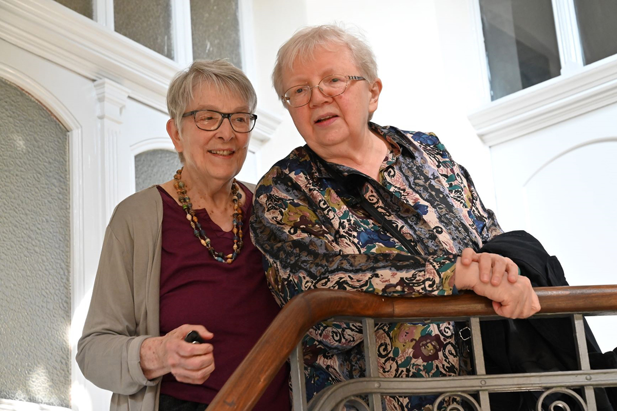 Die feministische Linguistin Luise F. Pusch (rechts) mit ihrer Partnerin Joey Horsley. © zvg