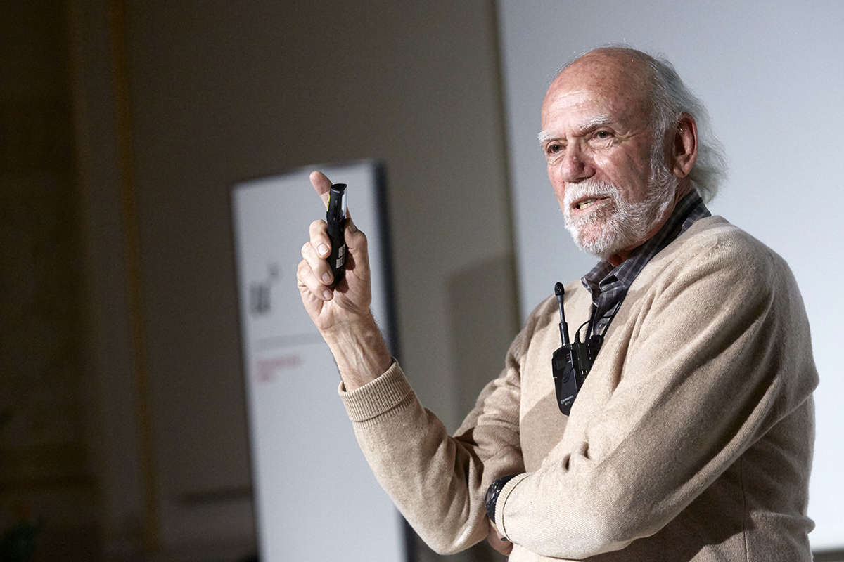 Barry Barish zog das Publikum mit der Entdeckungsgeschichte der Gravitionswellen in seinen Bann. Alle Bilder: © Universität Bern, Fotos: Annette Boutellier