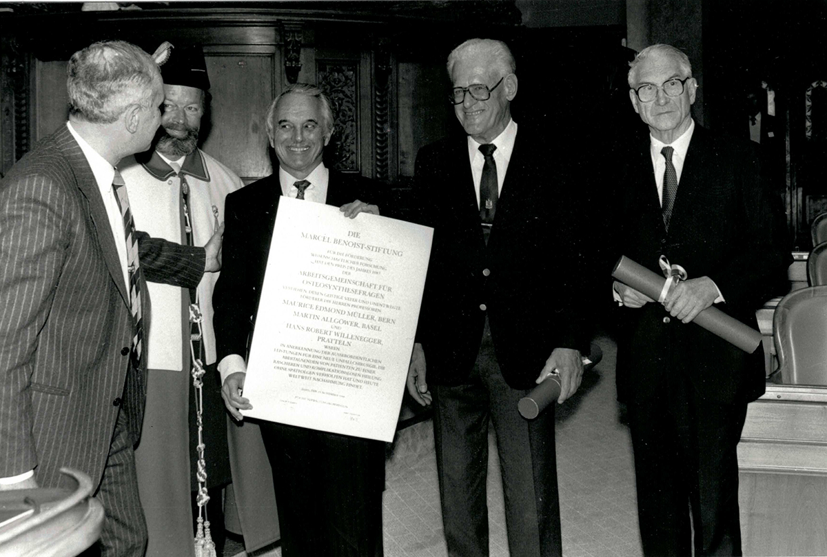 Verleihung des Marcel Benoist-Preis mit Maurice E. Müller, Martin Allgöwer und Haus Willenegger als Vertreter der AO.