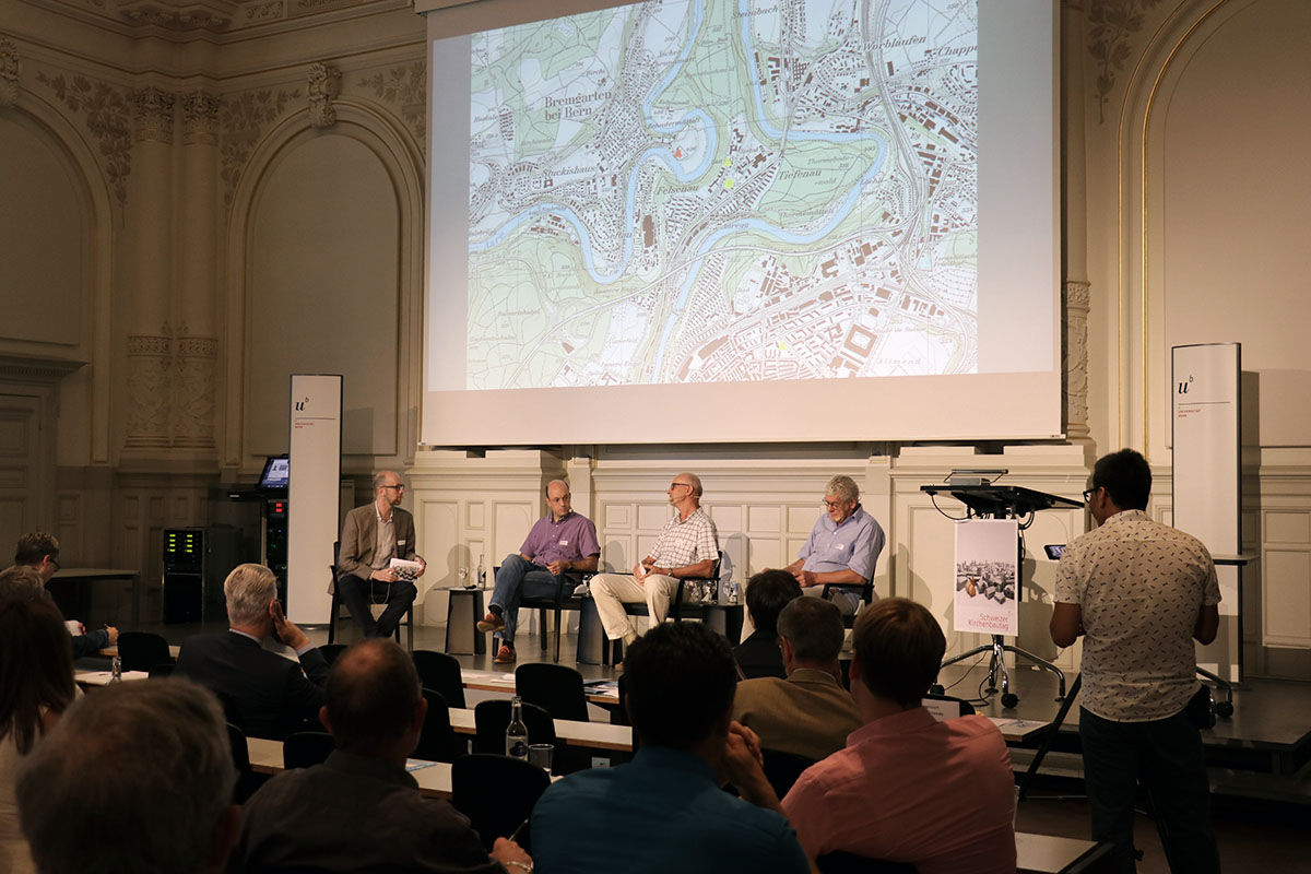 Podium «Kirchenumnutzungen als Herausforderung für die Kirchgemeinden». Foto: Sarah Clénin