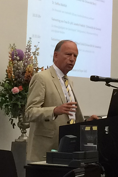Dr. Otto Lampe, Botschafter der Bundesrepublik Deutschland in der Schweiz, hielt ein Grusswort anlässlich des Festsymposiums.