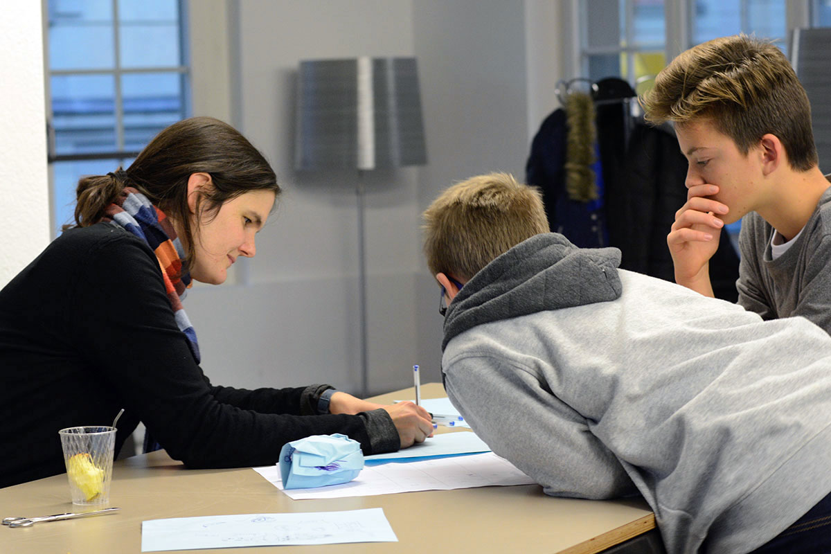 Karin Beyeler am Nationalen Zukunftstag. Alle Bilder ©Universität Bern