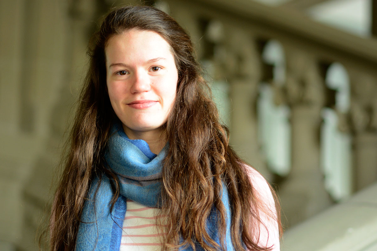 Das Bild zeigt Fanny Tschopp, die nun Medizin an der Universität Bern studiert.