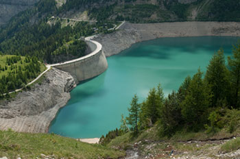 Tseuzier-Stausee von oben