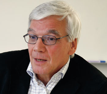 «Die Natur gibt immer Kredit, aber sie vergisst nie, Rechnung zu stellen»: Hansruedi Müller, Tourismusexperte der Uni Bern. (Bild:zvg)