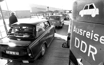 Trabi an der Grenze der DDR
