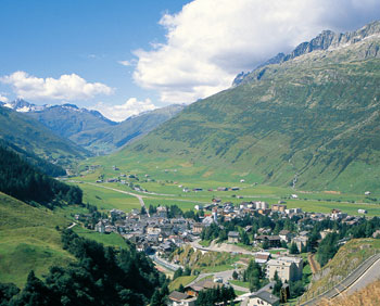Blick ins Andermatter Tal
