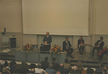 Regierungsrat Mario Annoni bei seiner Rede am Symposium