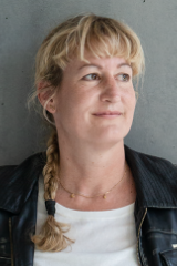 Porträt Dr. Sandra Lösch