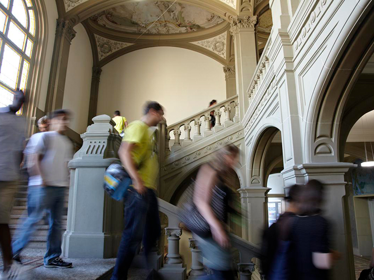 BWL-Master in Bern: Gefragte Kompetenzen trotz KI